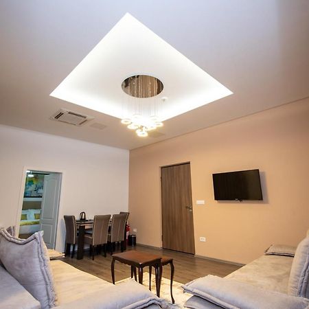 Megapolis Main Street Suites Sarajevo Bagian luar foto